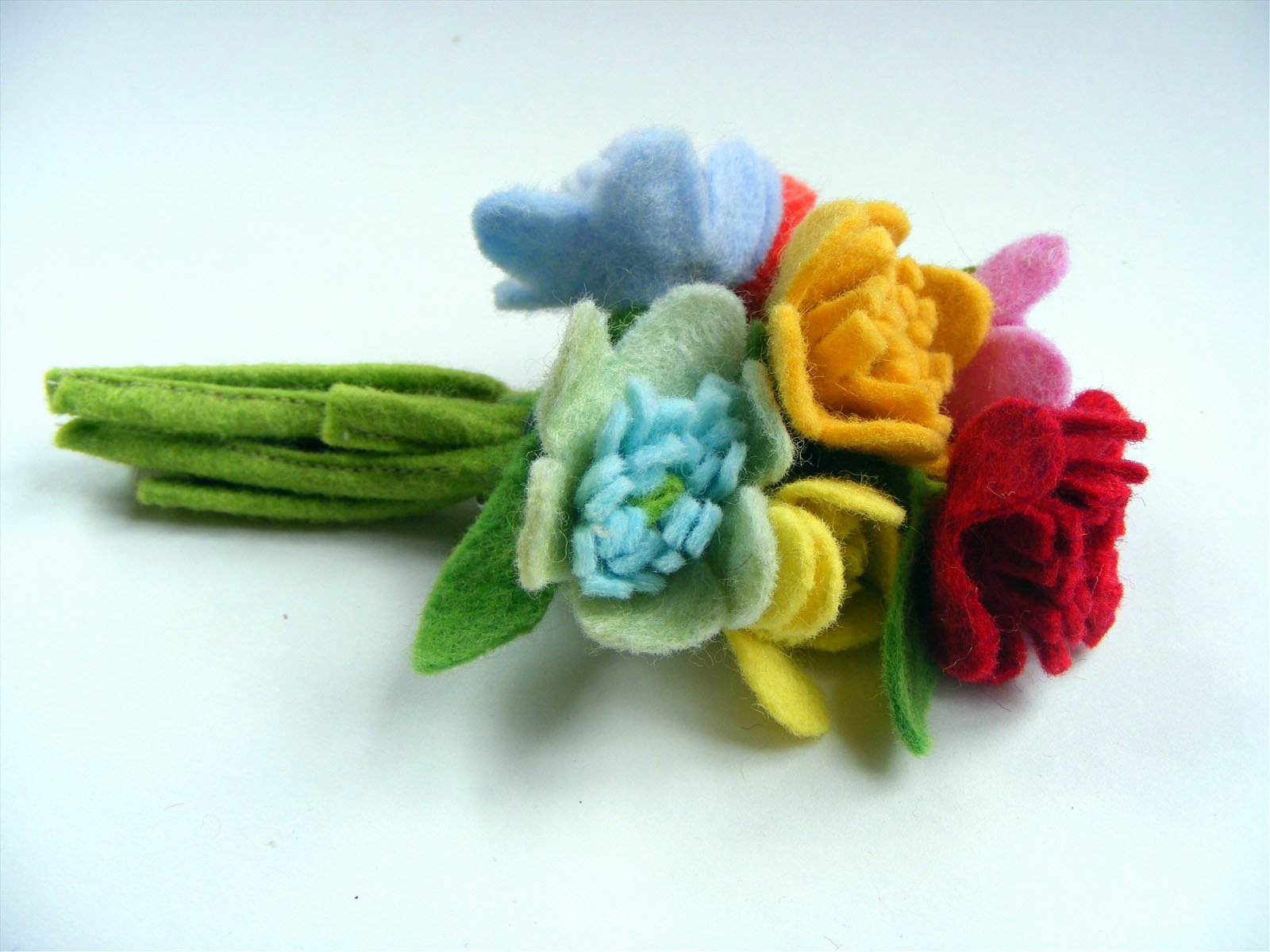 felt flower corsage pattern